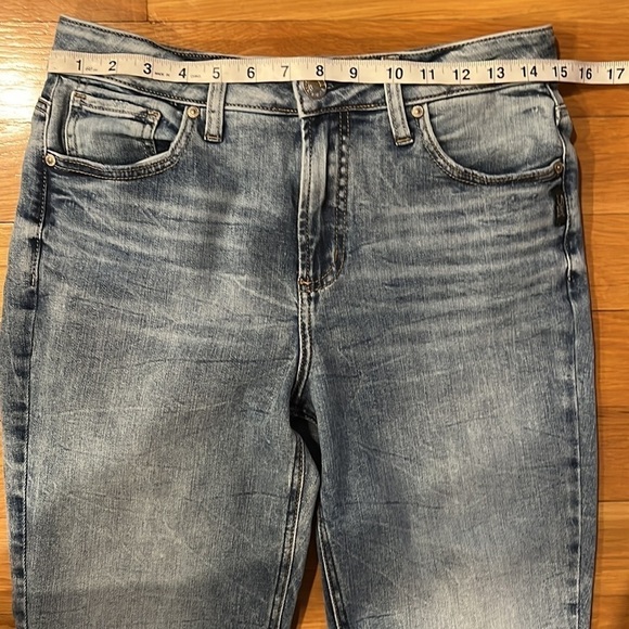 SILVER jeans co. Avery slim boot size 29 . - Picture 4 of 9